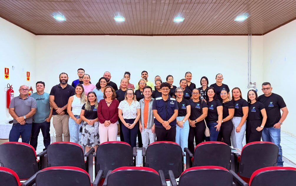 <strong>Brasiléia debate integração e desenvolvimento regional em reunião com representantes do Estado</strong>