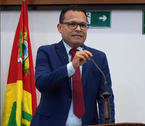 <strong>Em homenagem a bombeiro morto em serviço, Tadeu Hassem propõe indenização para mergulhadores do CBMAC</strong>