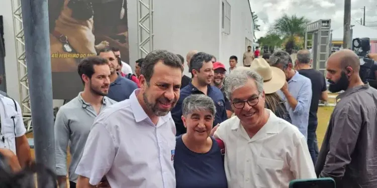 <strong>Boulos critica ausência de autoridades locais em evento federal no Acre e cobra reconhecimento a ações da União</strong>