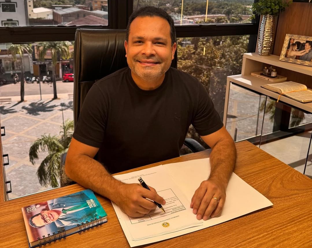 Recursos de Tadeu Hassem garantem melhorias na educação e apoio a estudantes de medicina