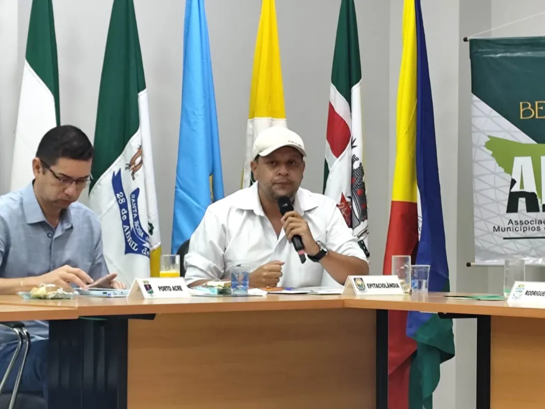 <strong>Prefeito Sérgio Mesquita participa de eleição da AMAC e defende fortalecimento do municipalismo no Acre</strong>