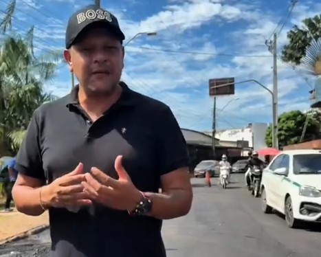 Prefeitura de Epitaciolândia intensifica recuperação da Rua Dom Júlio Matioli para melhorar mobilidade urbana