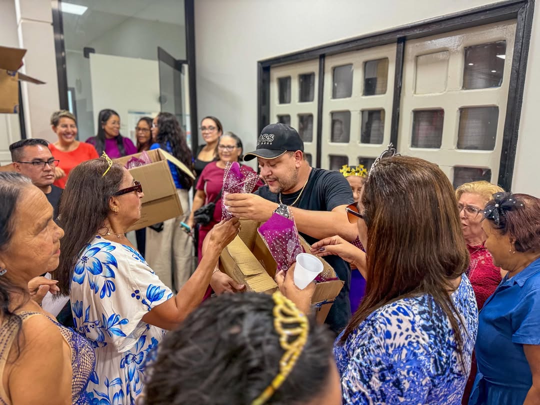 <strong>EPITACIOLÂNDIA CELEBRA DIA DAS MÃES COM HOMENAGENS E MUITO FORRÓ NO CENTRO DO IDOSO</strong>