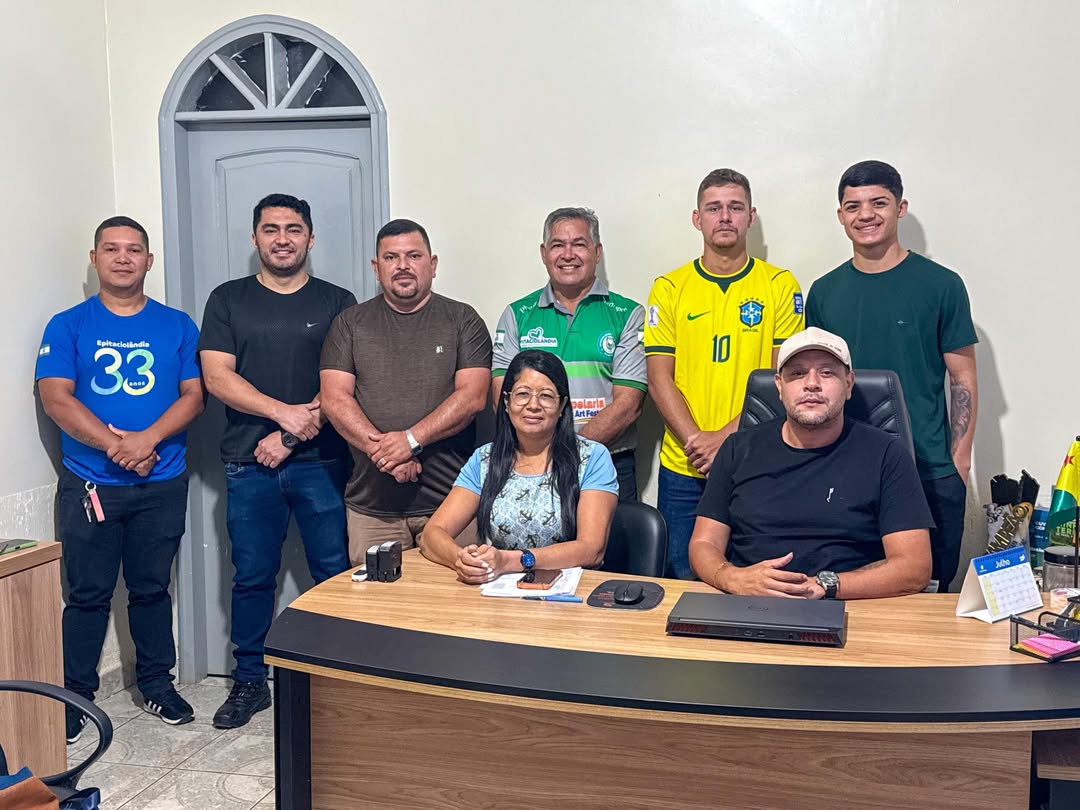 Prefeitura de Epitaciolândia fortalece esporte de base com projeto de Escolinha de Futsal
