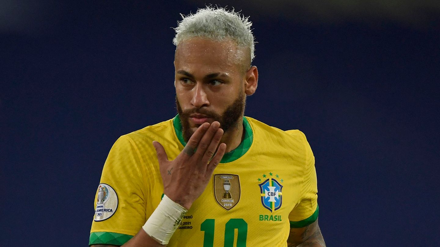 <strong>EM RECUPERAÇÃO: NEYMAR SEGUE FORA DE COMBATE E DEVE DESFALCAR A SELEÇÃO CONTRA O HAITI</strong>