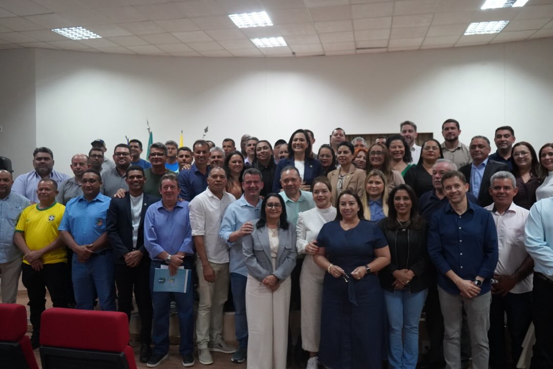 <strong>Presidente da Câmara de Brasiléia participa de encontro com Mailza Assis e debate legislação eleitoral em Xapuri</strong>