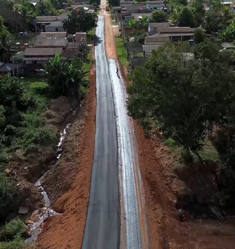 <strong>Obras avançam no bairro Alberto Castro com recuperação da Travessa São Pedro em Brasiléia</strong>
