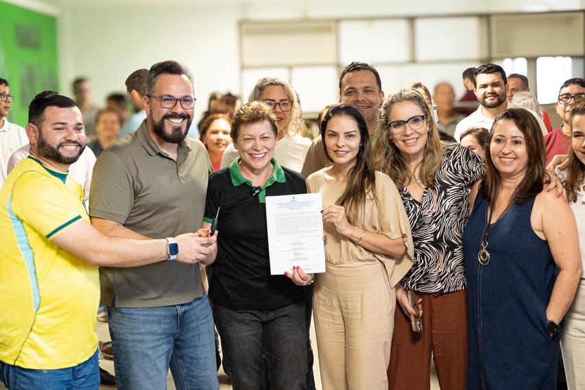 Deputado Tadeu Hassem participa da entrega de veículos para Associação Amigos do Peito e Fundação Afif Arão