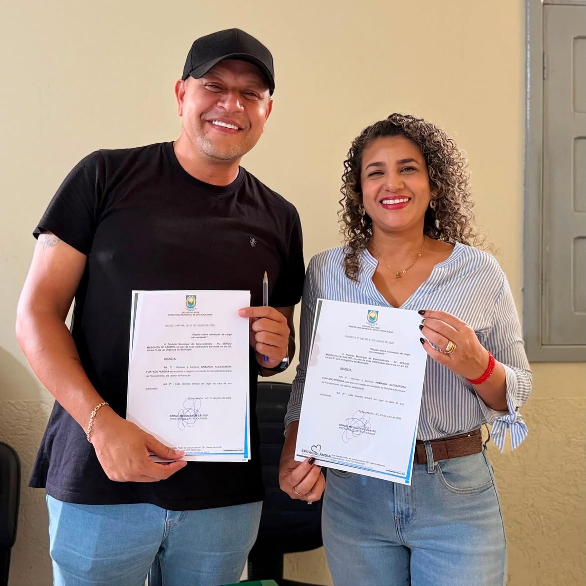Sérgio Mesquita apresenta Professora Shanda como nova secretária de Planejamento de Epitaciolândia