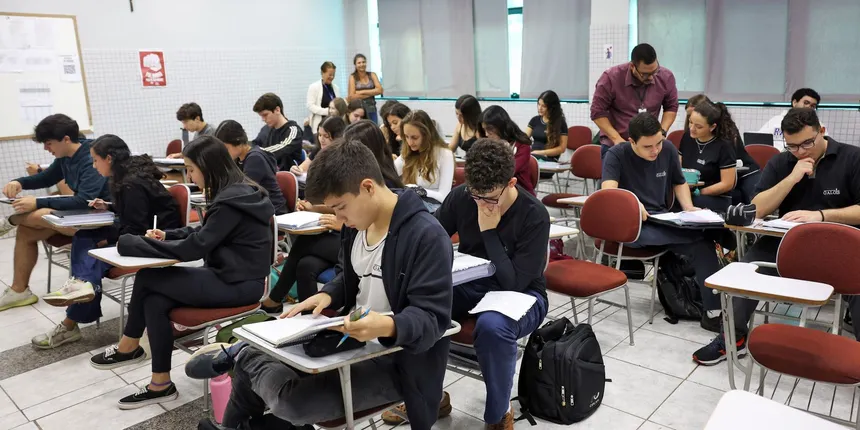 <strong>Senado aprova projeto que inclui educação financeira no currículo escolar</strong>