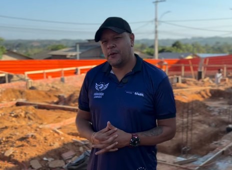 Sérgio Mesquita acompanha obras de ampliação da Unidade João Alves e construção da sede do Anjo Azul