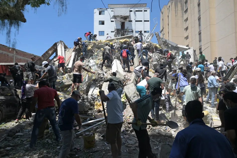 Terremoto de magnitude 7,4 deixa mais de 130 mortos e provoca destruição na Colômbia