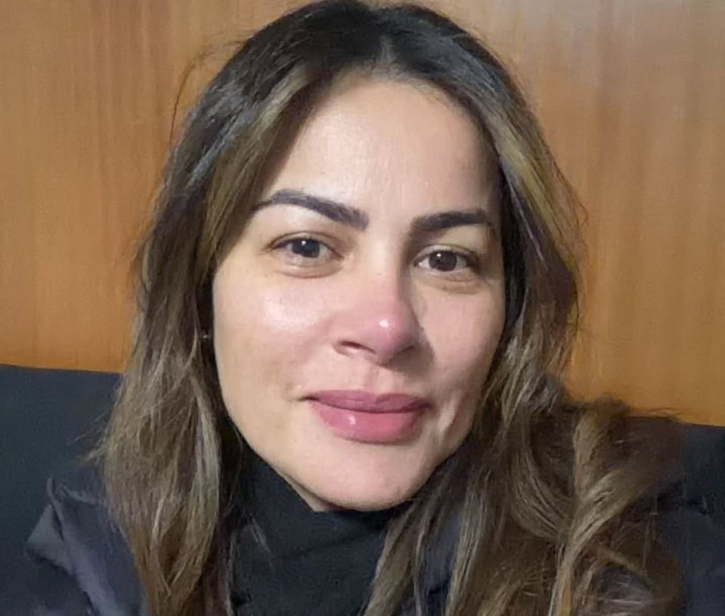 Fora da disputa de 2026, Fernanda Hassem deixa lacuna na política acreana e concentra esforços na reeleição do irmão Tadeu Hassem