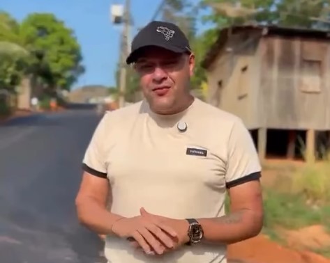 Obras de pavimentação avançam em três ruas de Epitaciolândia com recursos de emenda parlamentar