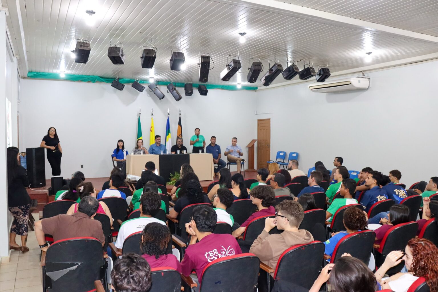 SEE apresenta projeto para construção da nova Escola Maria das Graças Rocha Rodrigues em Brasiléia