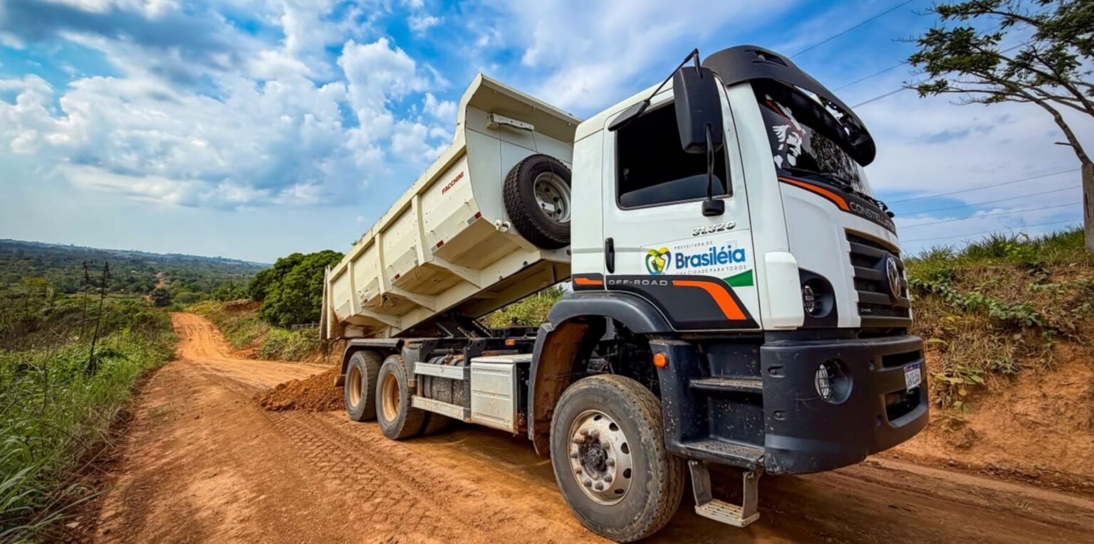 Prefeitura de Brasiléia conclui piçarramento no Ramal da Piscicultura