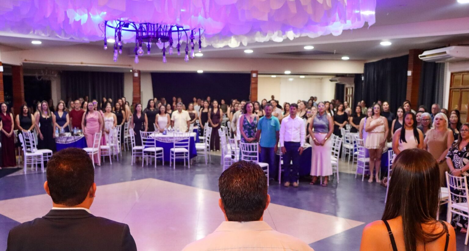Educação de Brasiléia é celebrada em noite de homenagens e avanços nos indicadores de ensino
