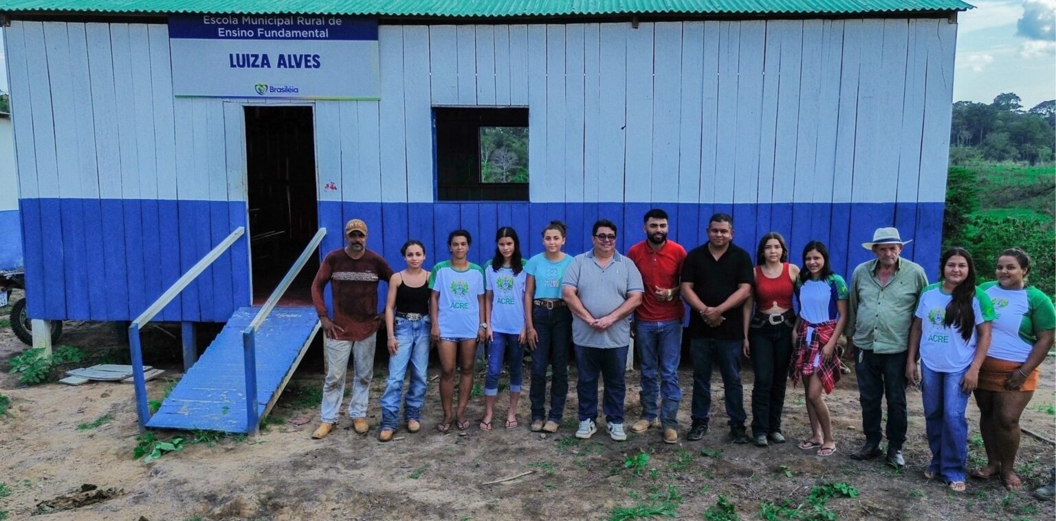 Prefeito Carlinhos do Pelado visita Escola Rural Luiza Alves, no km 59, e acompanha demandas da comunidade escolar